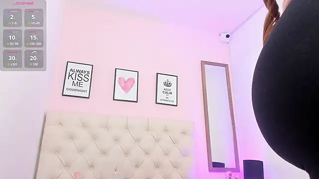 ElisabethMassey online show from 11-26-25, 02:29