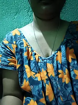 Snapshot of Pari-new chatting on 05-09-26, 09:09 Pari-new online show from 05-09-26, 09:09