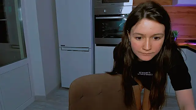 Snapshot of ameli_moon chatting on 02-27-25, 06:09 ameli moon online show from 02-27-25, 06:09