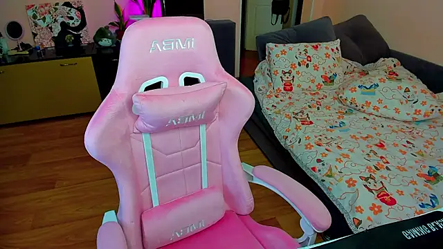 Snapshot of ameli_moon chatting on 11-04-25, 02:16 ameli moon online show from 11-04-25, 02:16