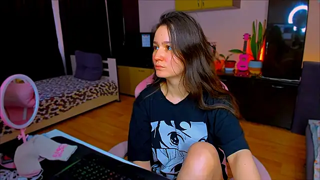 Snapshot of ameli_moon chatting on 05-27-26, 03:20 ameli moon online show from 05-27-26, 03:20