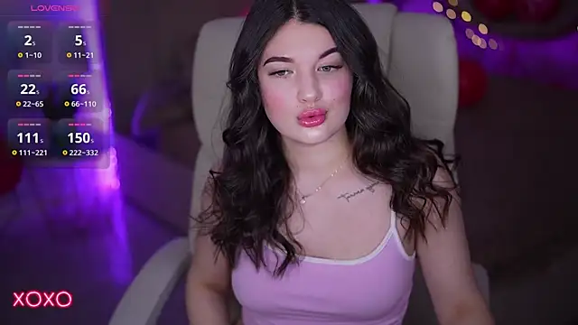 YourLolaBunny online show from 02-09-26, 08:02