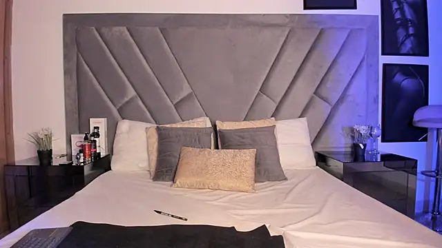 brenda nova18 online show from 04-09-26, 09:53