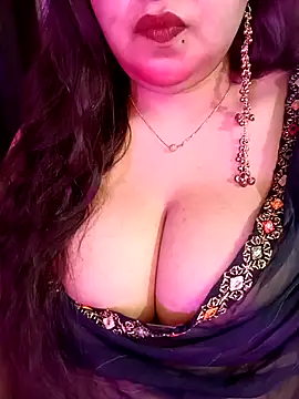 Suhanakhan00 online show from 04-25-26, 07:55
