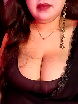 Snapshot of Suhanakhan00 chatting on 06-25-26, 09:03 Suhanakhan00 online show from 06-25-26, 09:03