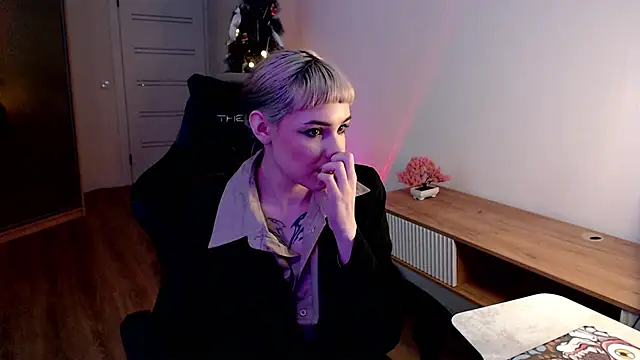 Princess Shy    online show from 02-13-25, 12:54