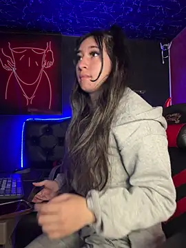 Sophie LS online show from 05-31-26, 02:53