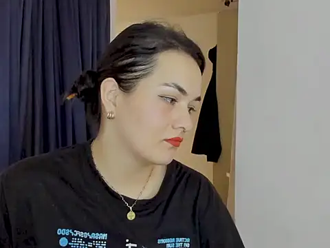 Snapshot of Babe-sofi chatting on 06-23-26, 06:50 Babe-sofi online show from 06-23-26, 06:50