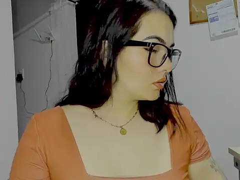 Snapshot of Babe-sofi chatting on 07-13-26, 04:48 Babe-sofi online show from 07-13-26, 04:48