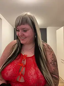 Snapshot of CurvyAngelina_Official chatting on 03-19-25, 05:28 CurvyAngelina Official online show from 03-19-25, 05:28