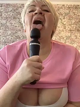 Laura Millf online show from 02-13-25, 07:45