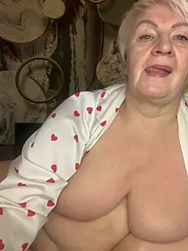 Laura Millf online show from 01-19-26, 01:15