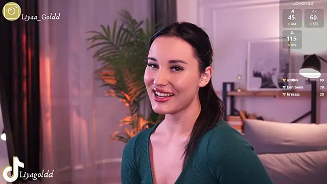 Snapshot of Liya_Gold_ chatting on 12-15-24, 09:20 Liya Gold online show from 12-15-24, 09:20