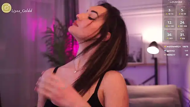 Snapshot of Liya_Gold_ chatting on 03-09-25, 12:10 Liya Gold online show from 03-09-25, 12:10