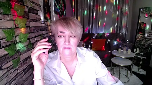 Snapshot of Hot_Girl87 chatting on 12-02-24, 07:27 Hot Girl87 online show from 12-02-24, 07:27