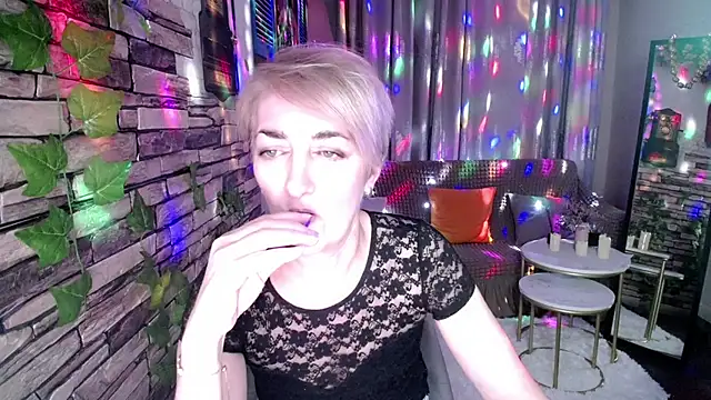 Snapshot of Hot_Girl87 chatting on 12-03-24, 03:55 Hot Girl87 online show from 12-03-24, 03:55