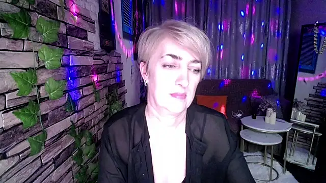 Snapshot of Hot_Girl87 chatting on 12-09-24, 09:58 Hot Girl87 online show from 12-09-24, 09:58