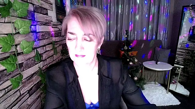 Snapshot of Hot_Girl87 chatting on 01-08-25, 02:14 Hot Girl87 online show from 01-08-25, 02:14