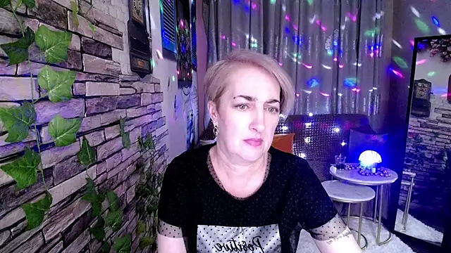 Snapshot of Hot_Girl87 chatting on 01-20-25, 07:46 Hot Girl87 online show from 01-20-25, 07:46