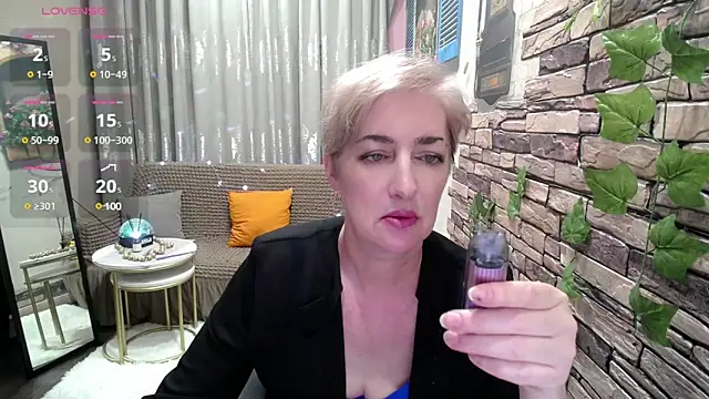 Snapshot of Hot_Girl87 chatting on 02-04-25, 03:36 Hot Girl87 online show from 02-04-25, 03:36