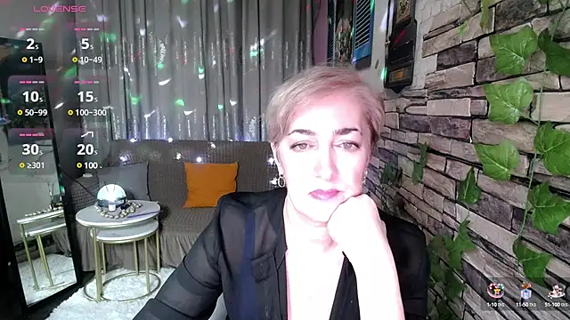 Snapshot of Hot_Girl87 chatting on 02-04-25, 06:38 Hot Girl87 online show from 02-04-25, 06:38