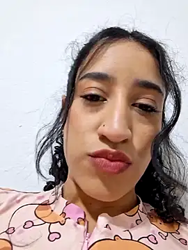 Snapshot of Eimy_Sexy_ chatting on 06-16-26, 12:30 Eimy Sexy online show from 06-16-26, 12:30