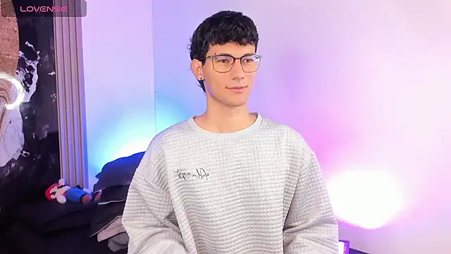 Snapshot of Alexx_tc chatting on 06-27-26, 03:55 Alexx tc online show from 06-27-26, 03:55
