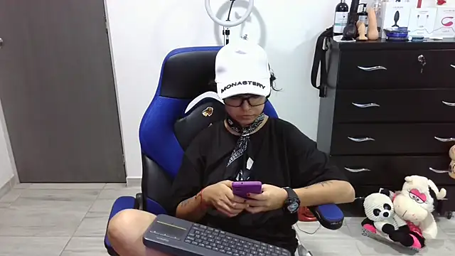 thomascooper7 online show from 02-04-26, 02:50