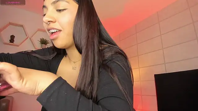 Christine Laam online show from 11-15-25, 02:31