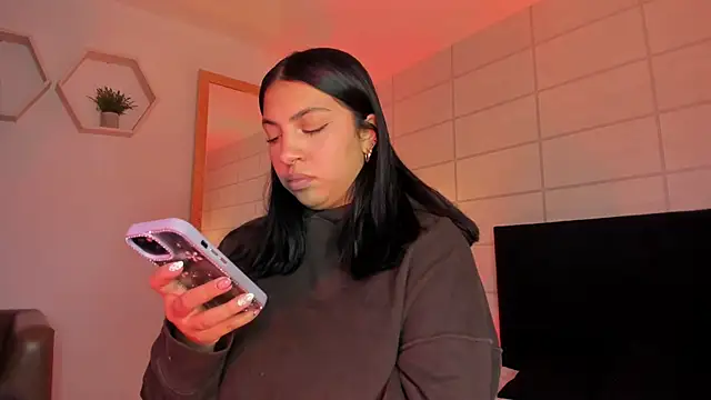 Christine Laam online show from 11-26-25, 12:06