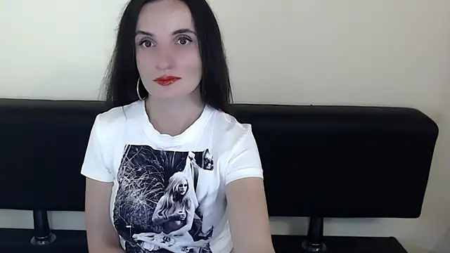 LaimaV  online show from 06-21-26, 04:42