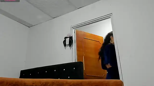 Snapshot of chloe_evanx_ chatting on 12-21-24, 12:59 chloe evanx online show from 12-21-24, 12:59