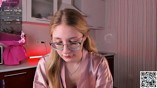 Snapshot of LivyyBossom chatting on 02-02-25, 04:43 LivyyBossom online show from 02-02-25, 04:43