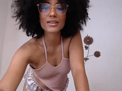 Snapshot of violettamartins chatting on 06-24-26, 09:25 violettamartins online show from 06-24-26, 09:25