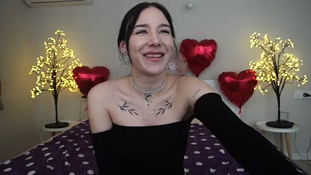 NikkiGoldSide online show from 02-26-25, 05:17