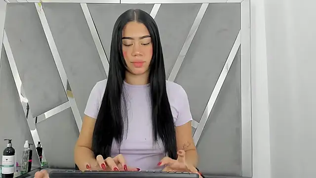 Snapshot of Sofia-candyht chatting on 02-28-25, 03:15 Sofia-candyht online show from 02-28-25, 03:15