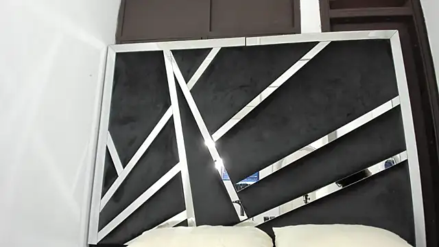 Snapshot of Sofia-candyht chatting on 03-04-25, 09:11 Sofia-candyht online show from 03-04-25, 09:11