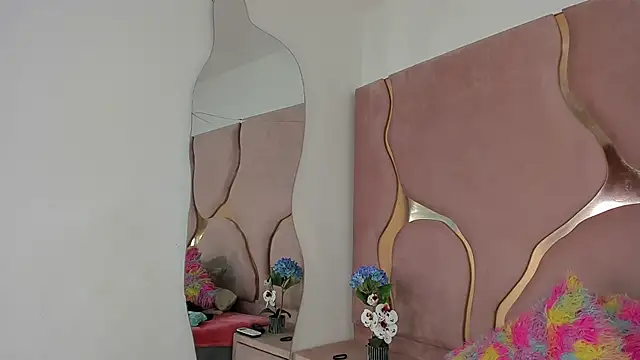 Snapshot of Sofia-candyht chatting on 02-24-26, 08:40 Sofia-candyht online show from 02-24-26, 08:40