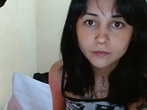 Snapshot of Avoa_26 chatting on 07-14-26, 03:11 Avoa 26 online show from 07-14-26, 03:11