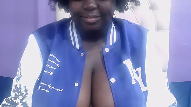 Snapshot of DARKGIANTMELANIN chatting on 04-25-26, 07:00 DARKGIANTMELANIN online show from 04-25-26, 07:00