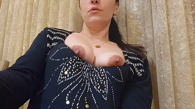 AlejandraDelaney online show from 12-14-24, 05:14