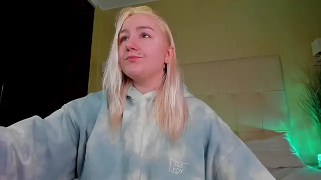 Debbie Taylor online show from 11-29-25, 05:16