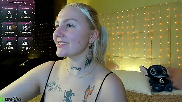 Snapshot of Debbie_Taylor chatting on 05-14-26, 05:20 Debbie Taylor online show from 05-14-26, 05:20