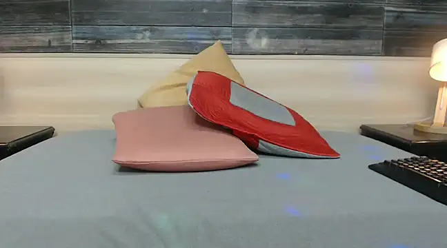 nahomibecker online show from 01-25-25, 11:44