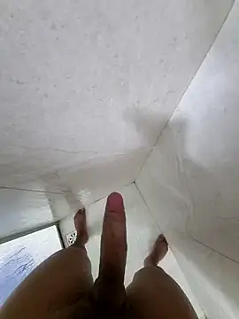 Snapshot of dfsafadao chatting on 02-25-25, 01:52 dfsafadao online show from 02-25-25, 01:52