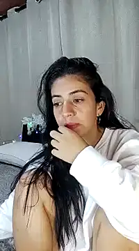 Snapshot of anngela01 chatting on 12-04-24, 01:58 anngela01 online show from 12-04-24, 01:58