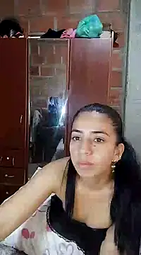 Snapshot of anngela01 chatting on 12-13-24, 04:49 anngela01 online show from 12-13-24, 04:49