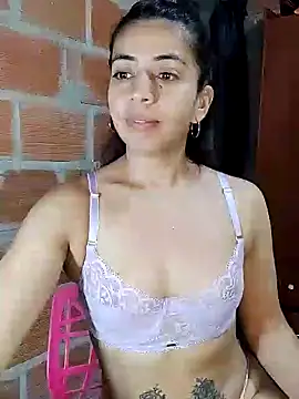 Snapshot of anngela01 chatting on 01-02-25, 09:43 anngela01 online show from 01-02-25, 09:43