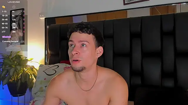 JadeSmiith  online show from 11-25-25, 10:43