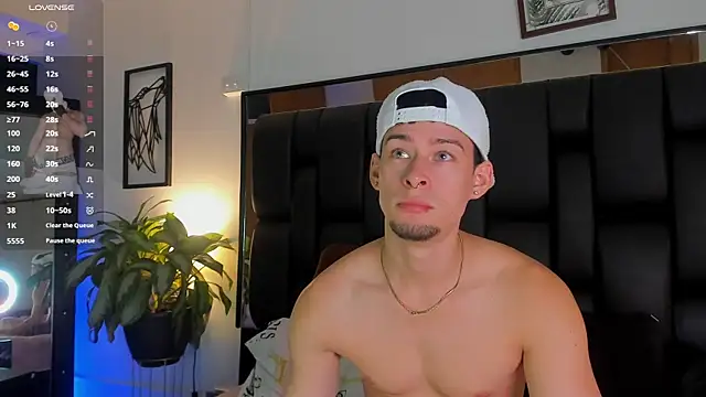 JadeSmiith  online show from 11-26-25, 10:44